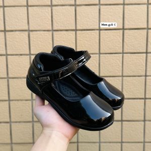Girl shoe.