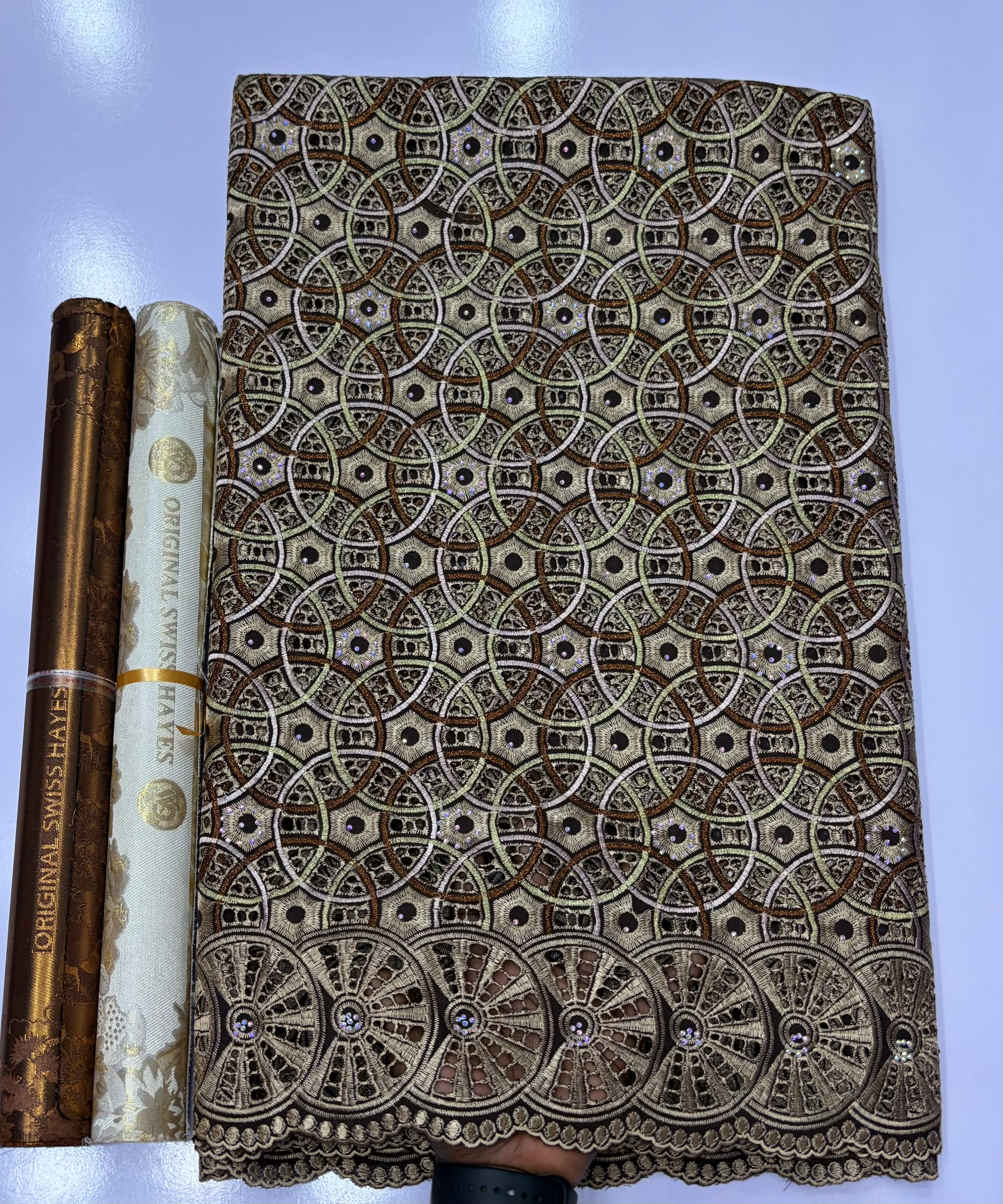 Lace. - Image 4