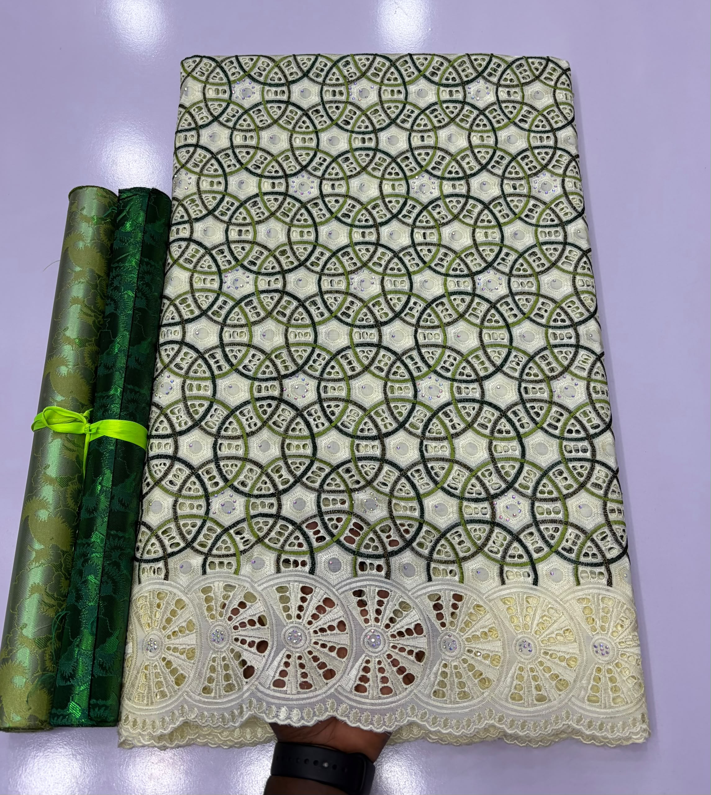 Lace. - Image 6