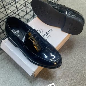 Balmain shoe.