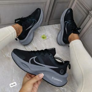 Nike Zoom X.