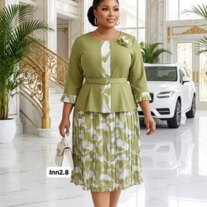 QUALITY BARACI GOWN.