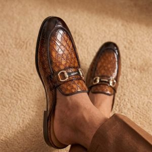 Men half shoe.