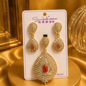 Sunbelle Earrings and pendant. 